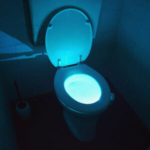LED svetlo do WC (poškodená krabica)